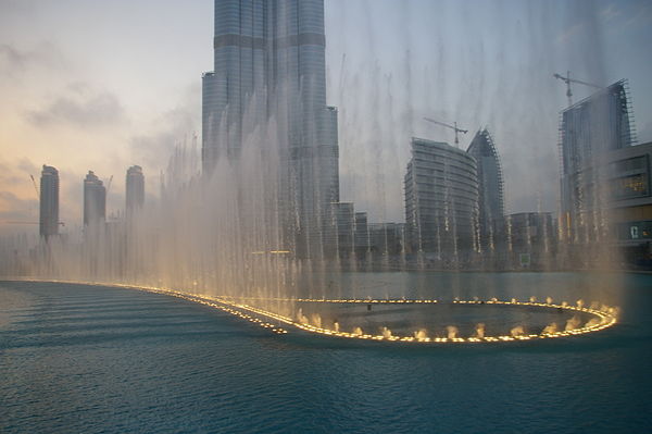 600px-Burj_Khalifa_fountain.jpeg image