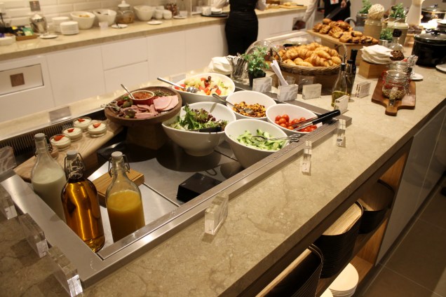 Plaza-Premium-Lounge-London-Heathrow-Terminal-2-06