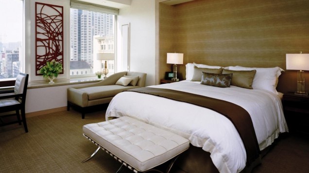 StRegis_Superior_Guest_Room
